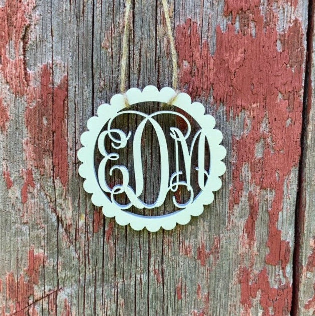 Scallop Monogram
