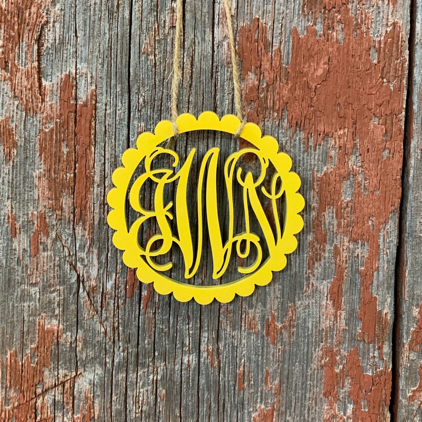 Scallop Monogram